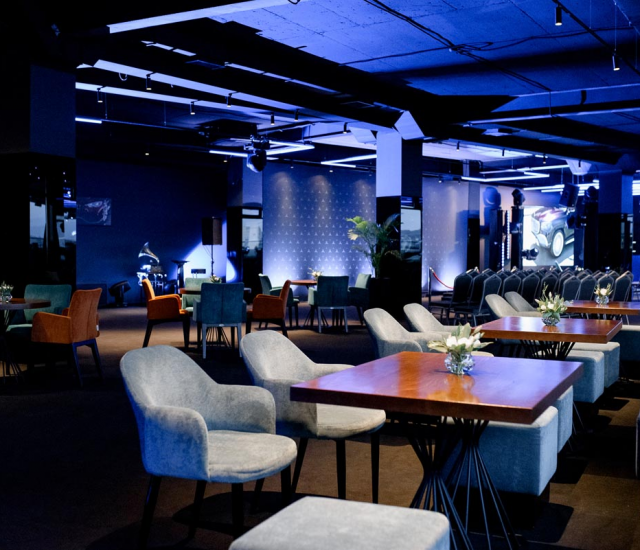 Зал-трансформер