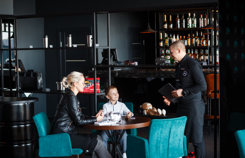 Ресторан в стиле Mercedes-Benz